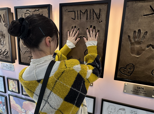 BTS手形の写真